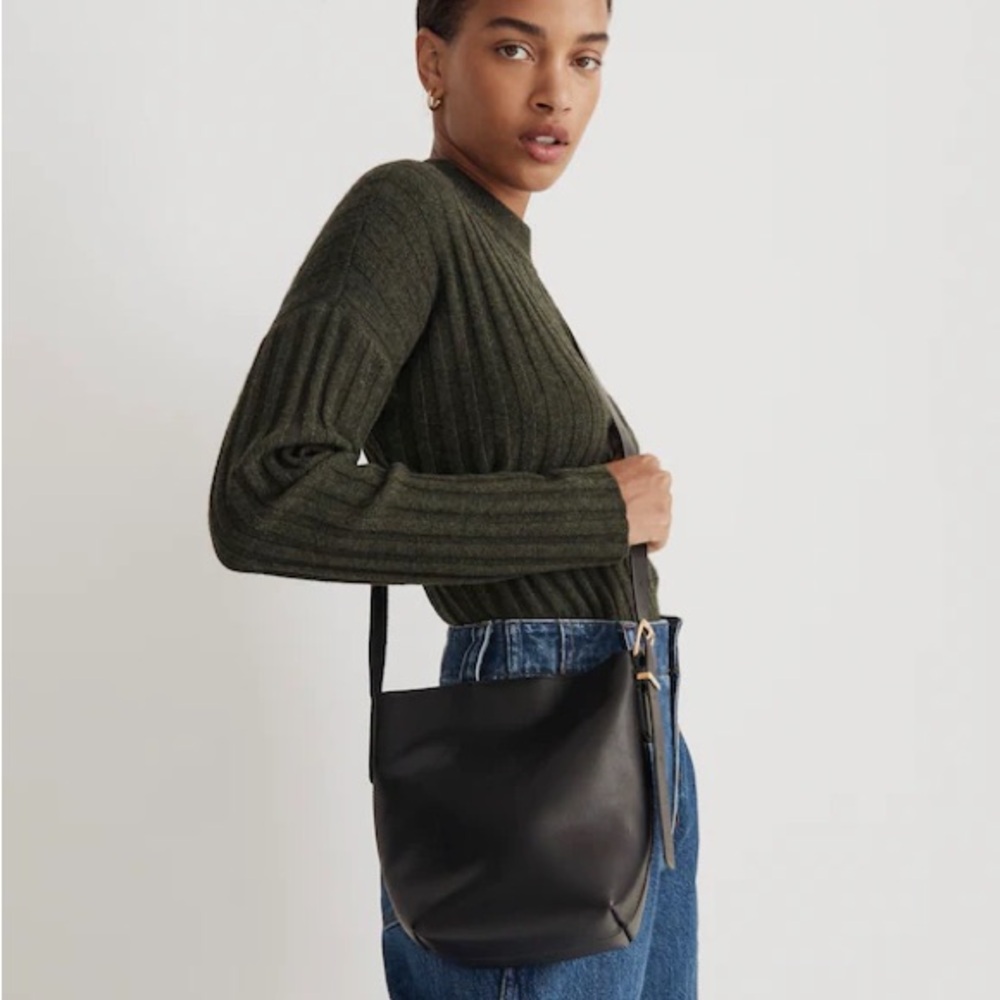 NWT Madewell Women’s The Essential Mini Bucket Tote Bag Crossbody Leather Black - Picture 2 of 16